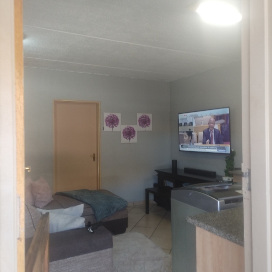 2 Bedroom Property for Sale in Krugersrus Gauteng