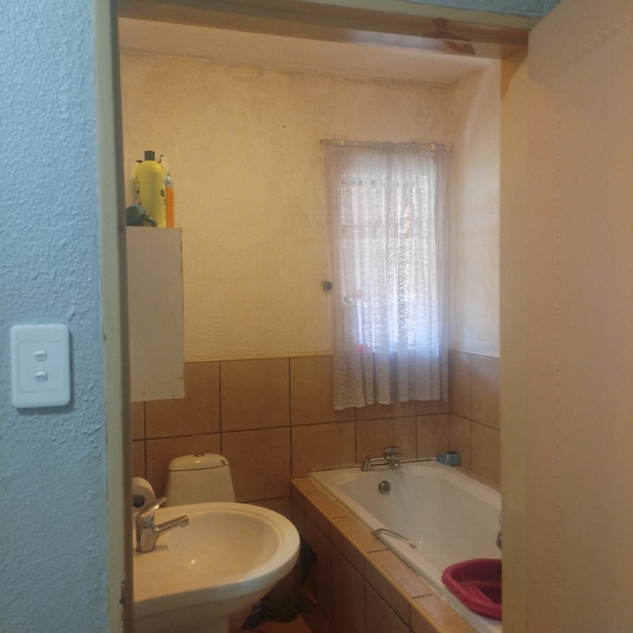2 Bedroom Property for Sale in Krugersrus Gauteng