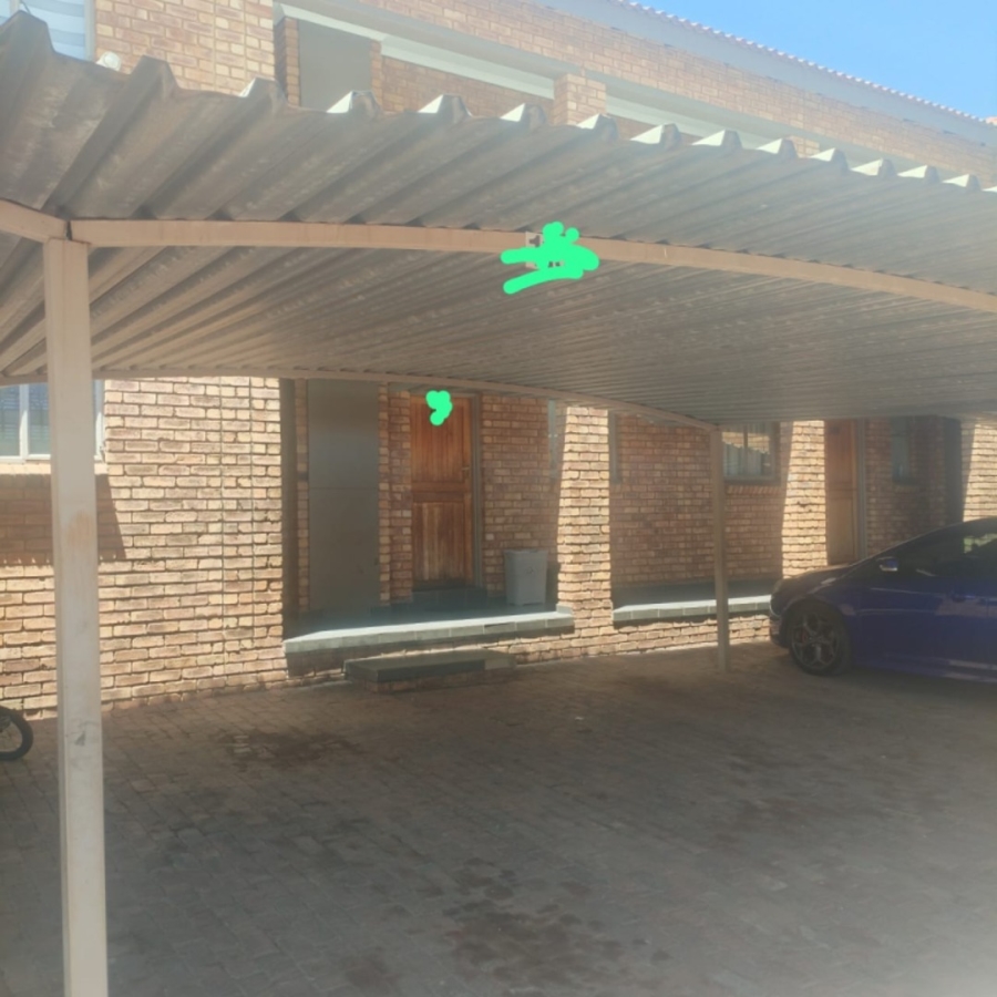 2 Bedroom Property for Sale in Krugersrus Gauteng