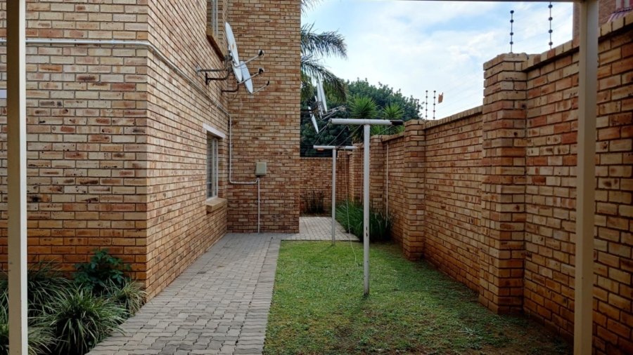 To Let 1 Bedroom Property for Rent in Elspark Gauteng