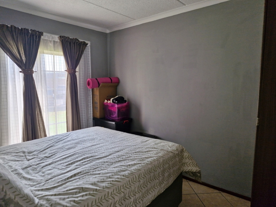 2 Bedroom Property for Sale in Terenure Gauteng