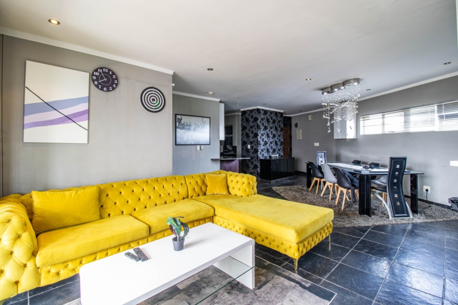 2 Bedroom Property for Sale in Sandown Gauteng