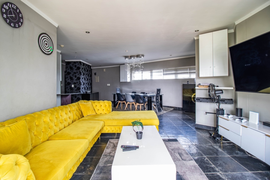 2 Bedroom Property for Sale in Sandown Gauteng