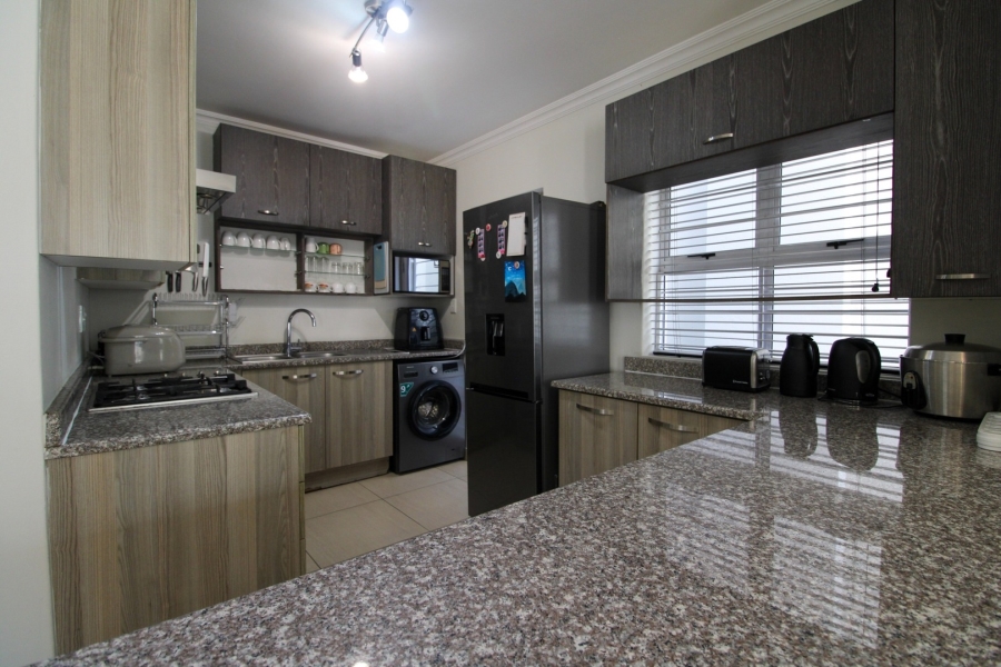 To Let 4 Bedroom Property for Rent in Bryanston Gauteng