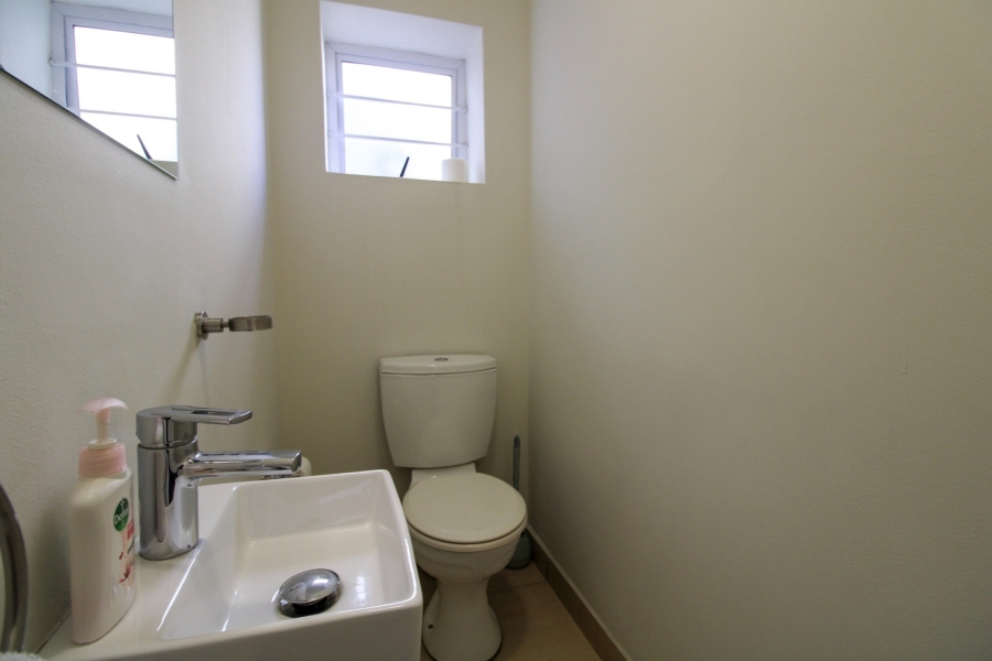 To Let 4 Bedroom Property for Rent in Bryanston Gauteng