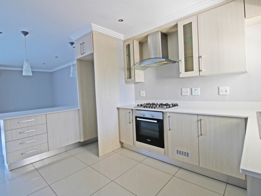 To Let 2 Bedroom Property for Rent in Bryanston Gauteng