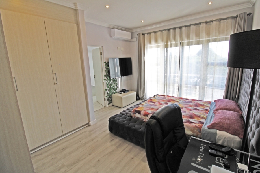 To Let 2 Bedroom Property for Rent in Bryanston Gauteng