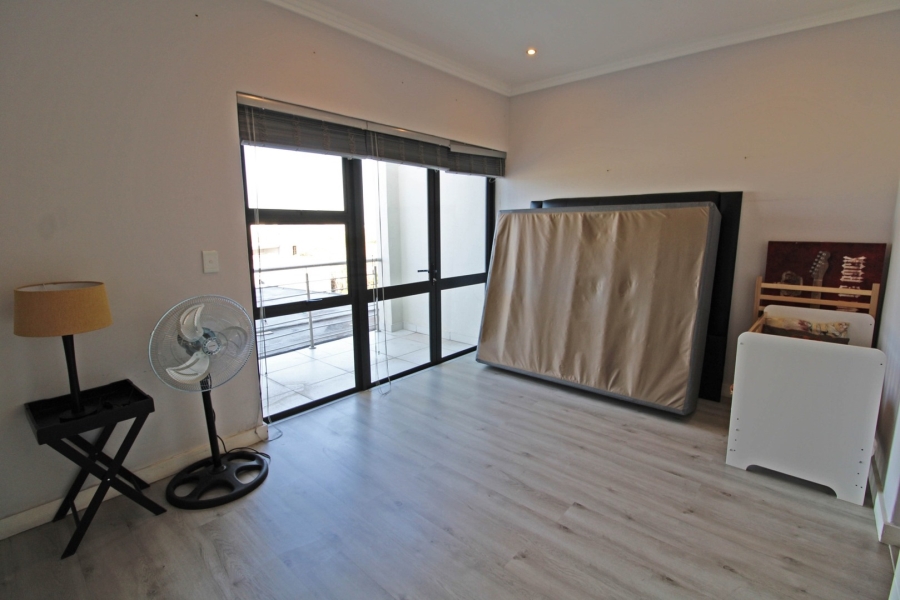 To Let 2 Bedroom Property for Rent in Bryanston Gauteng