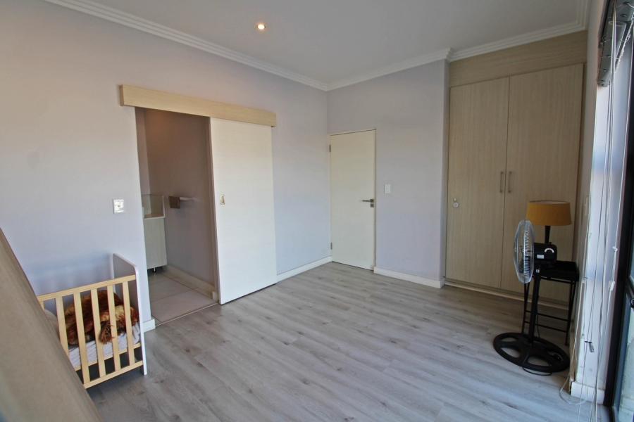 To Let 2 Bedroom Property for Rent in Bryanston Gauteng