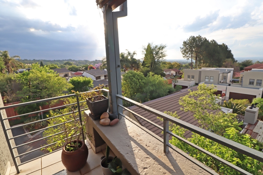 2 Bedroom Property for Sale in Bryanston West Gauteng