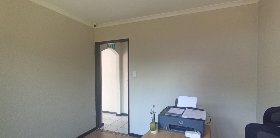 3 Bedroom Property for Sale in Noordwyk Gauteng