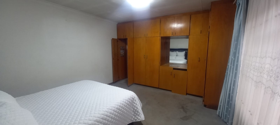 4 Bedroom Property for Sale in Bakerton Gauteng