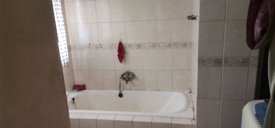 3 Bedroom Property for Sale in Brakpan Central Gauteng