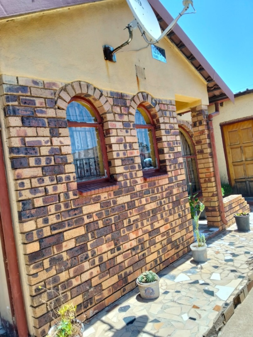 2 Bedroom Property for Sale in Protea Glen Gauteng