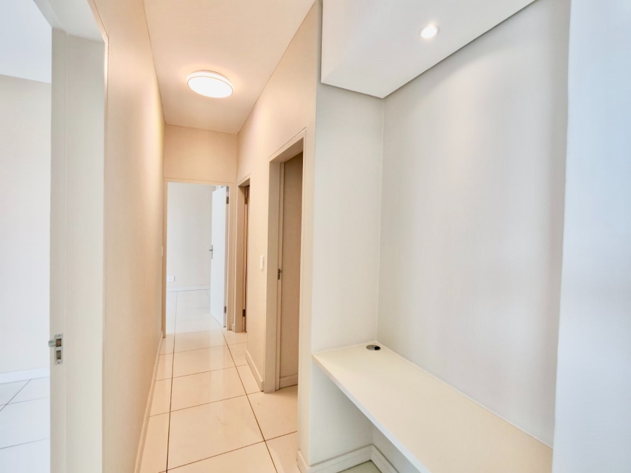 To Let 2 Bedroom Property for Rent in Rosebank Gauteng