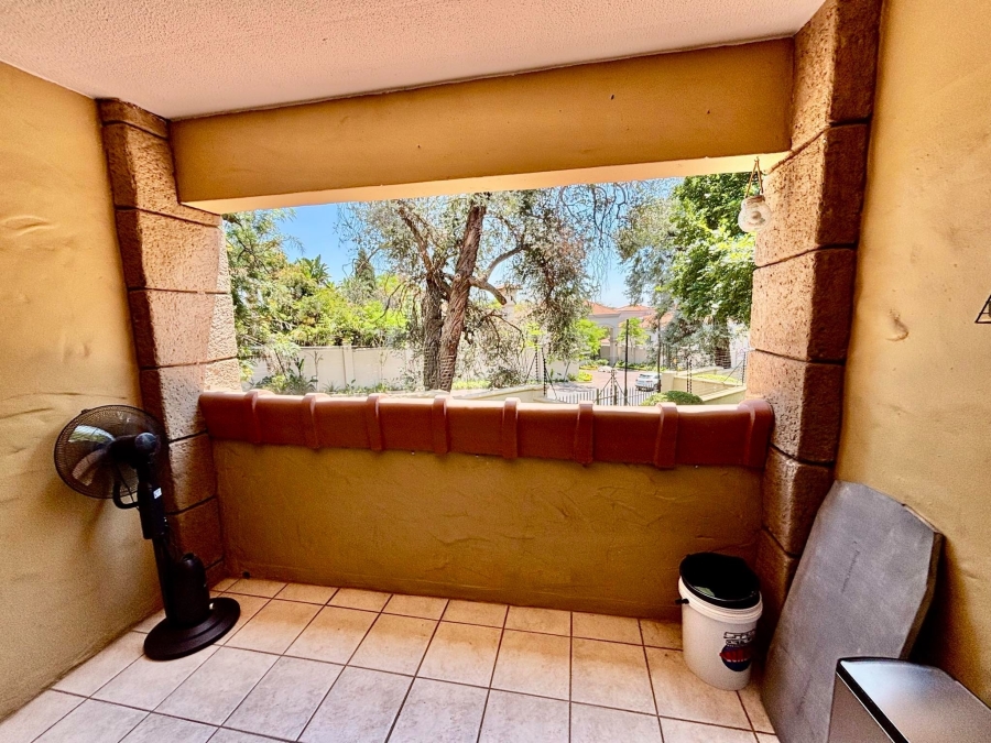 To Let 2 Bedroom Property for Rent in Parkmore Gauteng