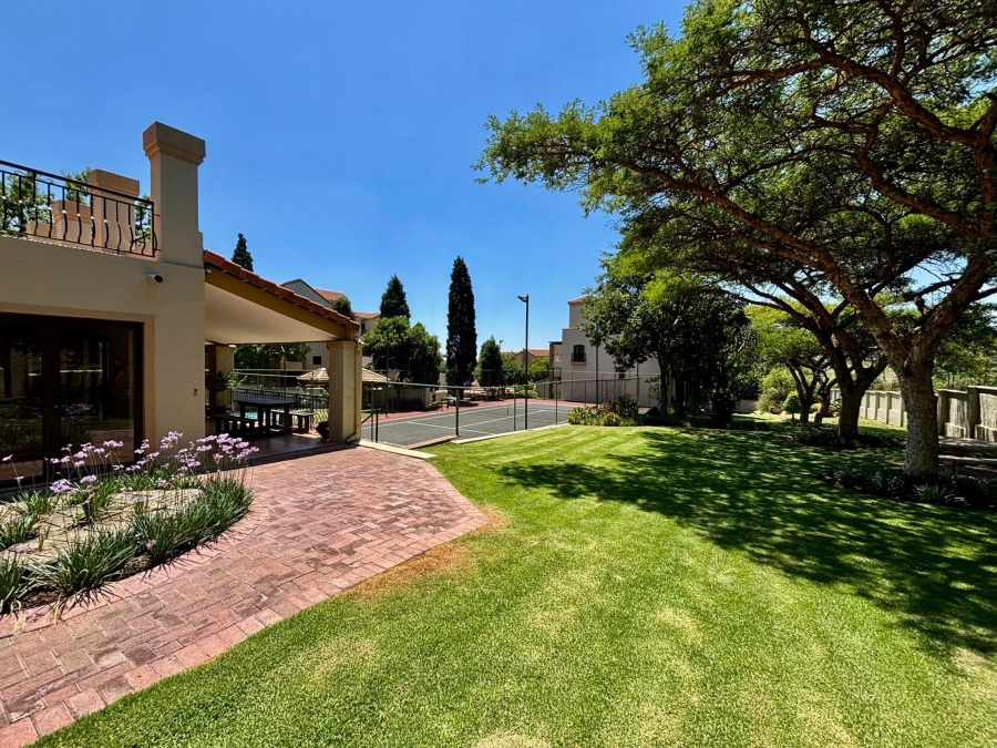 To Let 2 Bedroom Property for Rent in Parkmore Gauteng