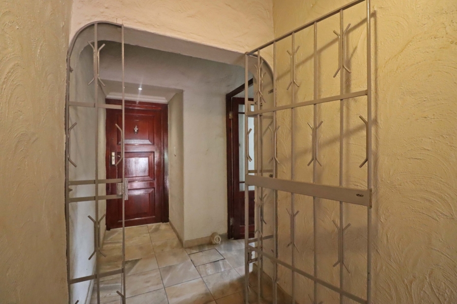 To Let 2 Bedroom Property for Rent in Bryanston Gauteng