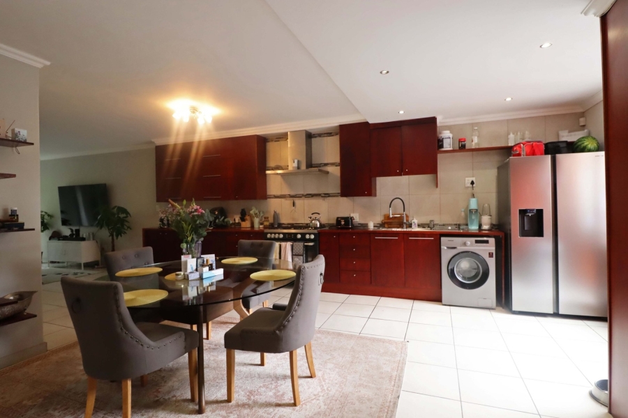 To Let 2 Bedroom Property for Rent in Bryanston Gauteng