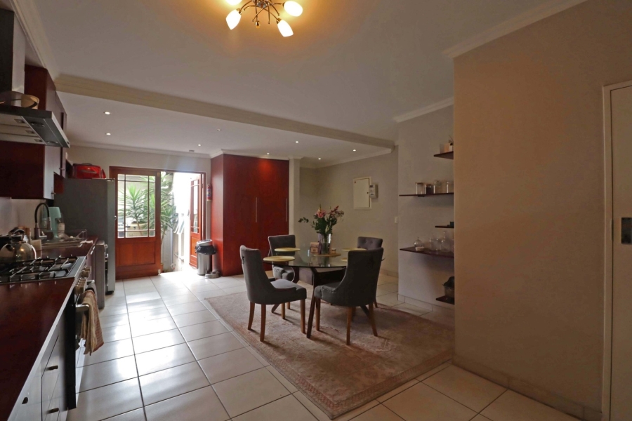 To Let 2 Bedroom Property for Rent in Bryanston Gauteng