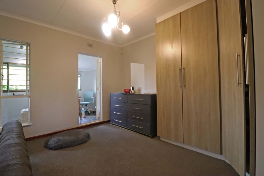 To Let 2 Bedroom Property for Rent in Bryanston Gauteng