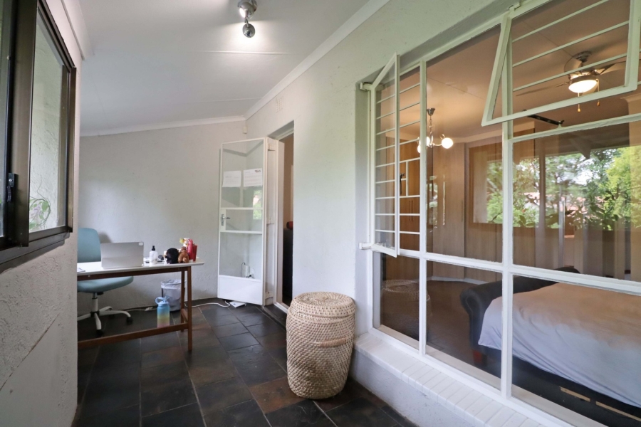 To Let 2 Bedroom Property for Rent in Bryanston Gauteng