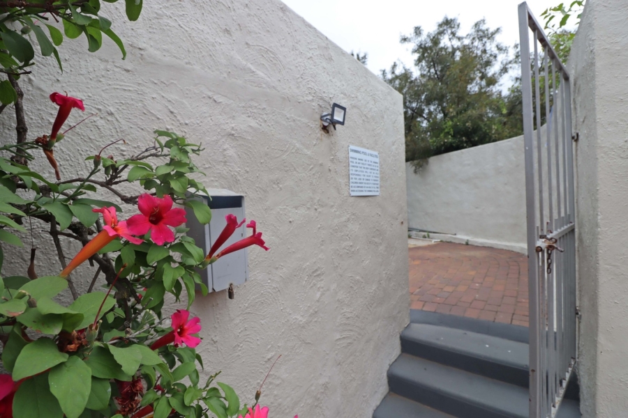 To Let 2 Bedroom Property for Rent in Bryanston Gauteng