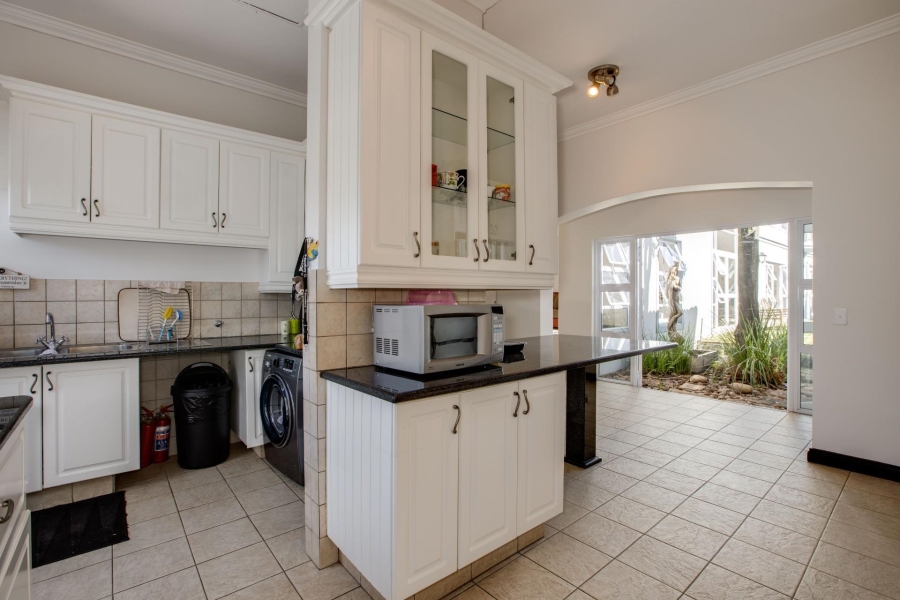 5 Bedroom Property for Sale in Dainfern Golf Estate Gauteng