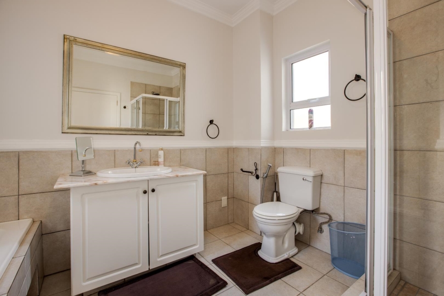 5 Bedroom Property for Sale in Dainfern Golf Estate Gauteng