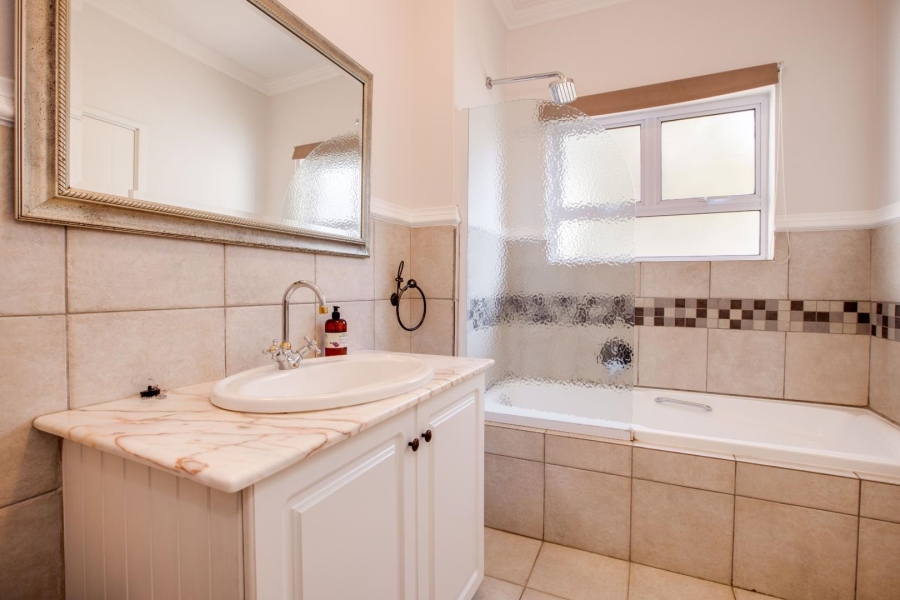 5 Bedroom Property for Sale in Dainfern Golf Estate Gauteng