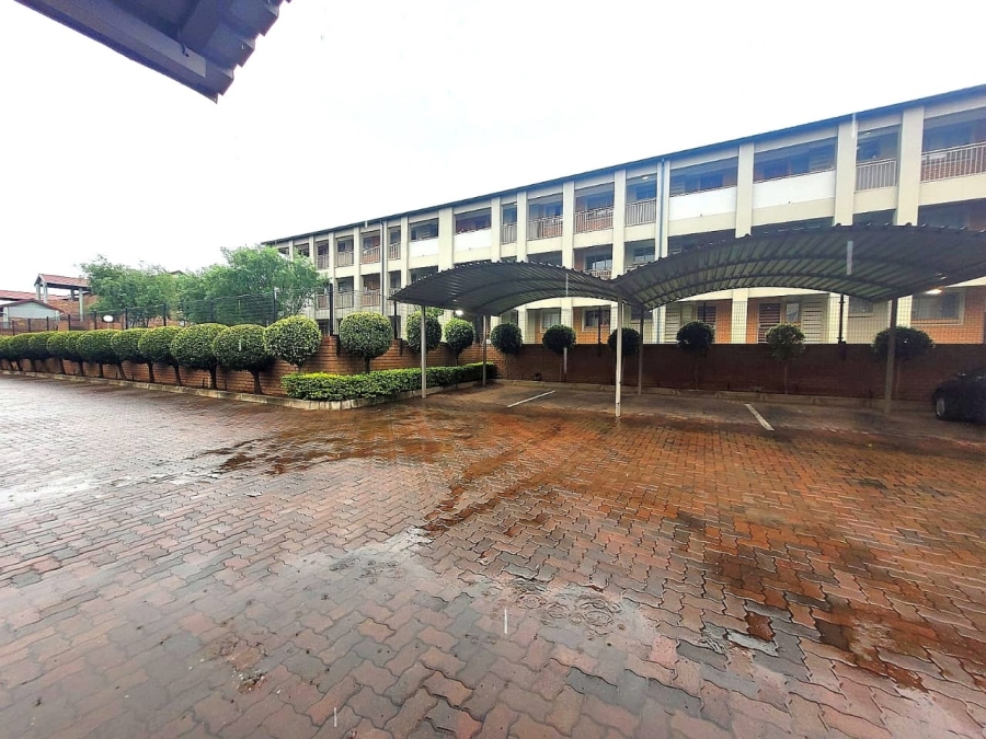 2 Bedroom Property for Sale in Moregloed Gauteng