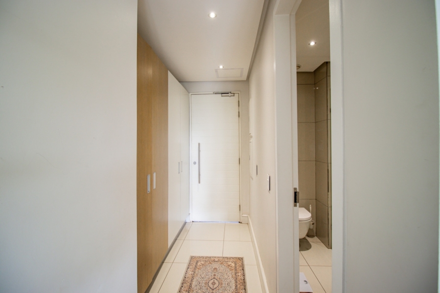 To Let 1 Bedroom Property for Rent in Sandown Gauteng