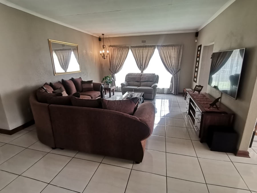 4 Bedroom Property for Sale in Randhart Gauteng