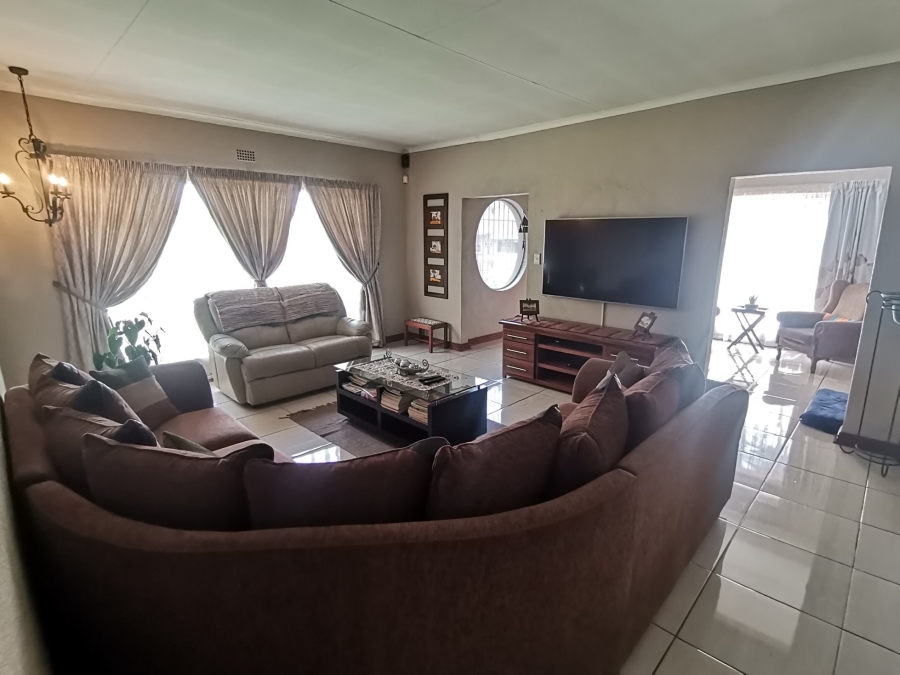 4 Bedroom Property for Sale in Randhart Gauteng