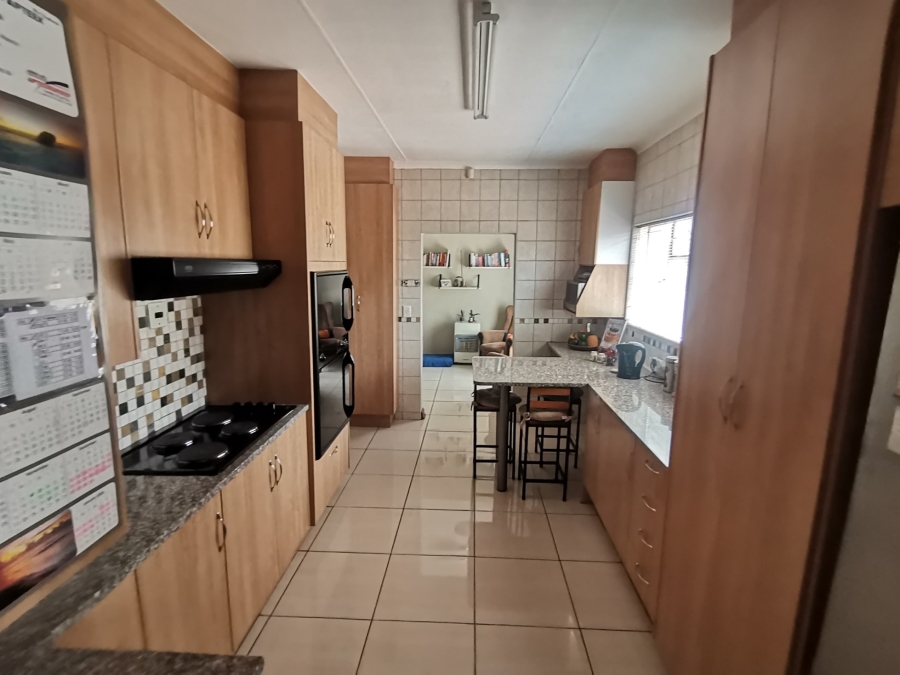 4 Bedroom Property for Sale in Randhart Gauteng
