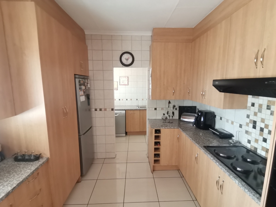 4 Bedroom Property for Sale in Randhart Gauteng