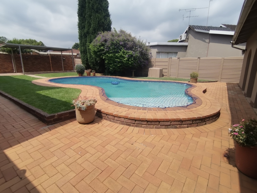4 Bedroom Property for Sale in Randhart Gauteng