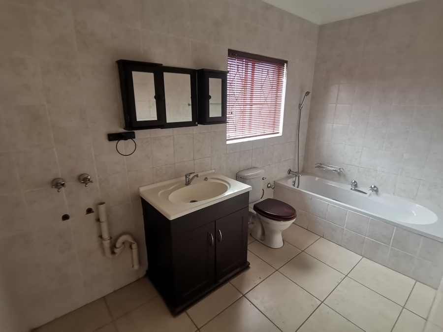 4 Bedroom Property for Sale in Randhart Gauteng