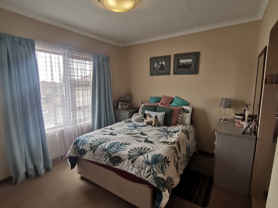 3 Bedroom Property for Sale in New Market Park Gauteng