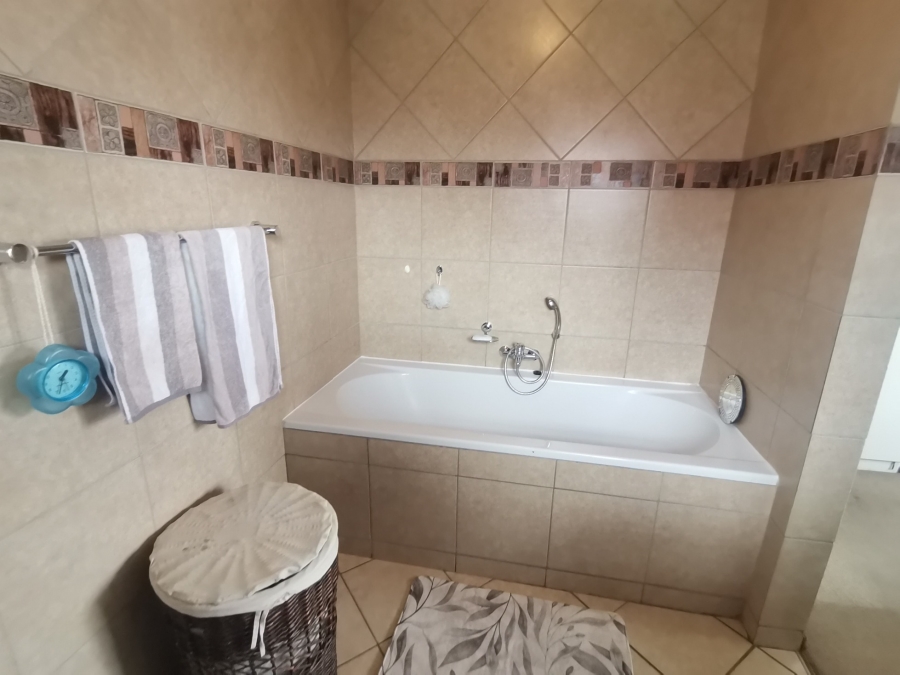 3 Bedroom Property for Sale in New Market Park Gauteng