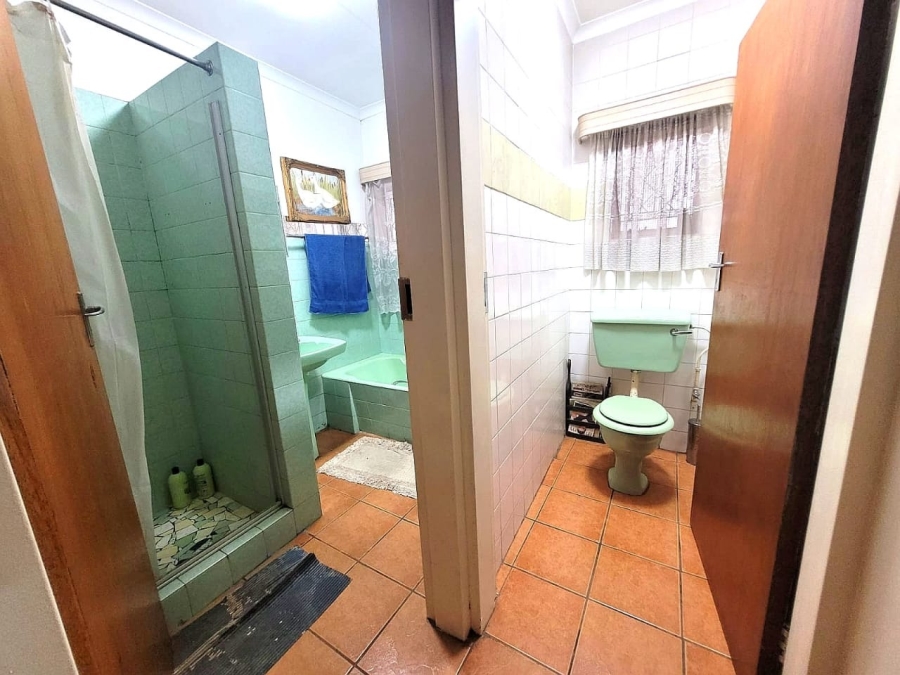 5 Bedroom Property for Sale in Moregloed Gauteng