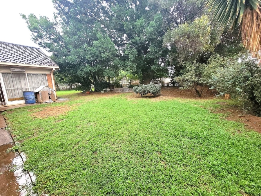 5 Bedroom Property for Sale in Moregloed Gauteng