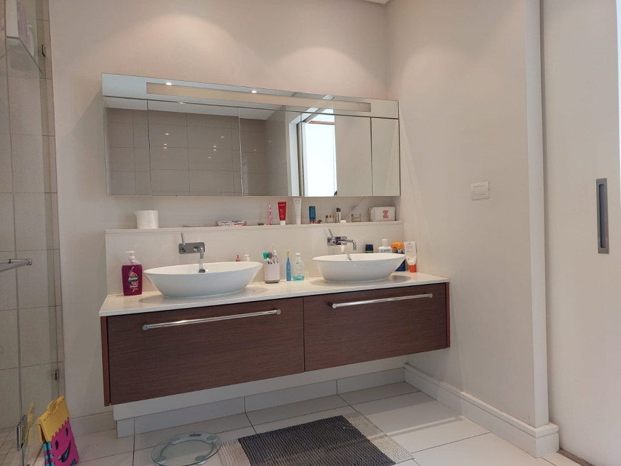 To Let 3 Bedroom Property for Rent in Houghton Estate Gauteng