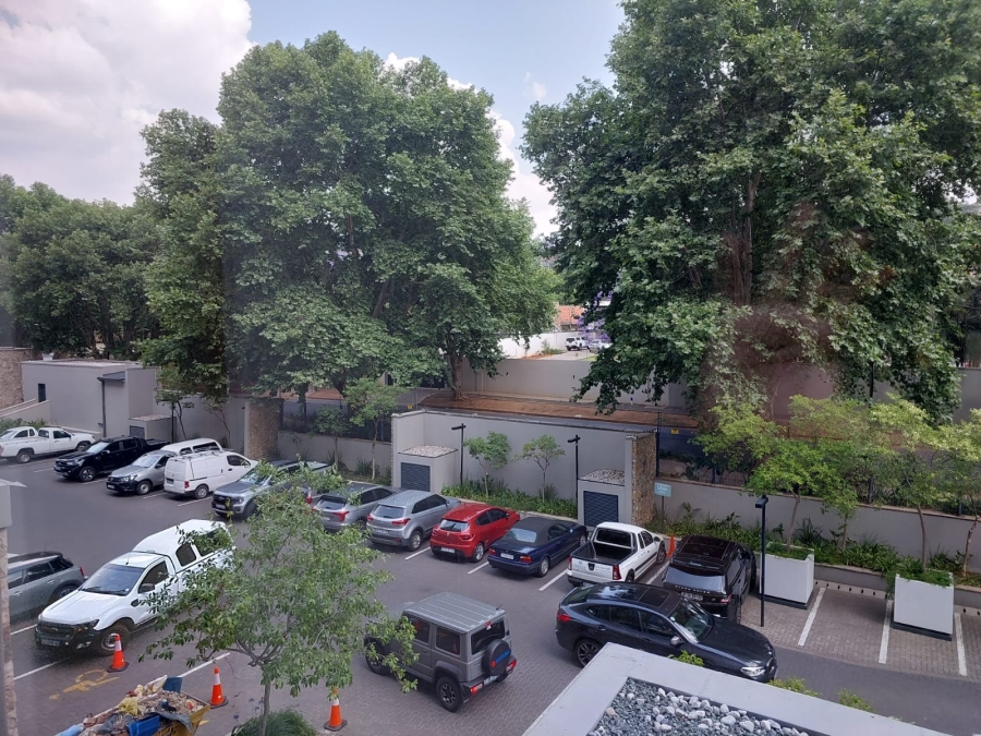 To Let 3 Bedroom Property for Rent in Houghton Estate Gauteng