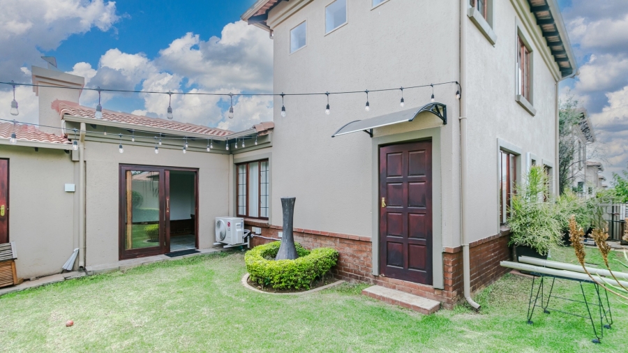 To Let 4 Bedroom Property for Rent in Noordwyk Gauteng