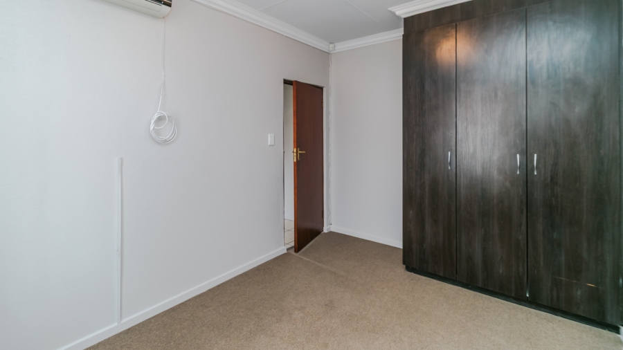 To Let 4 Bedroom Property for Rent in Noordwyk Gauteng