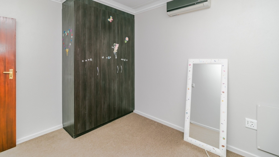 To Let 4 Bedroom Property for Rent in Noordwyk Gauteng