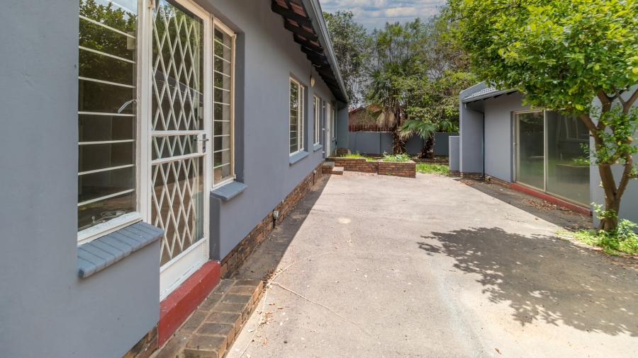 To Let 3 Bedroom Property for Rent in Noordwyk Gauteng
