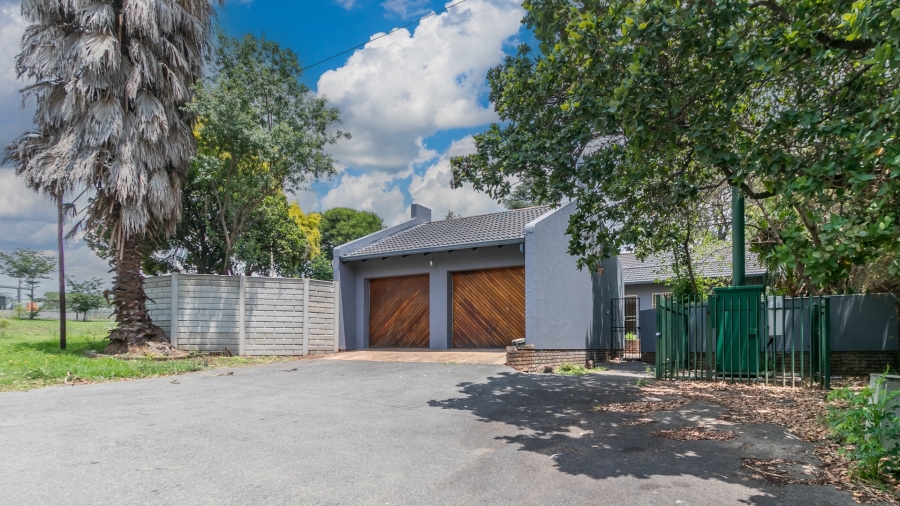 To Let 3 Bedroom Property for Rent in Noordwyk Gauteng