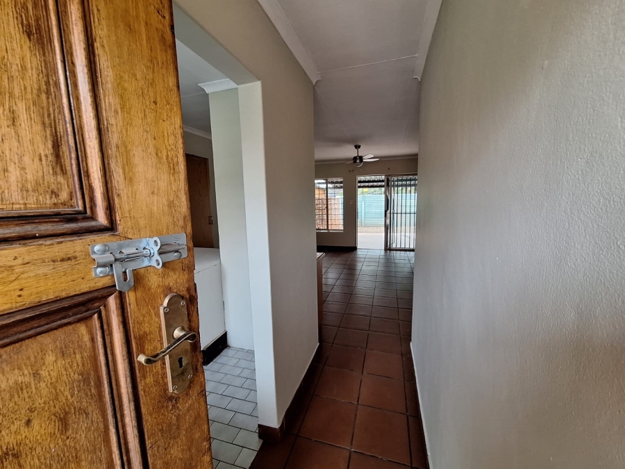 2 Bedroom Property for Sale in Annlin Gauteng
